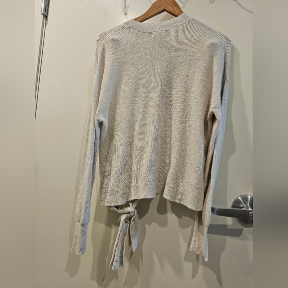 EUC ABOUND MEDIUM TAN/OATMEAL SOLID TIE FRONT SWEATER. - Picture 4 of 6